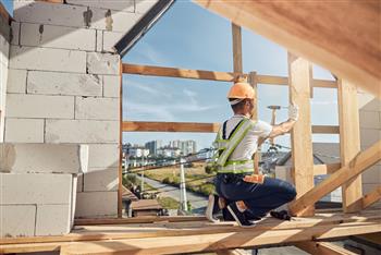 Novi priročnik FIDIC v praksi – Primerjava izdaj 1999 in 2017 s komentarjem po slovenskem pravu